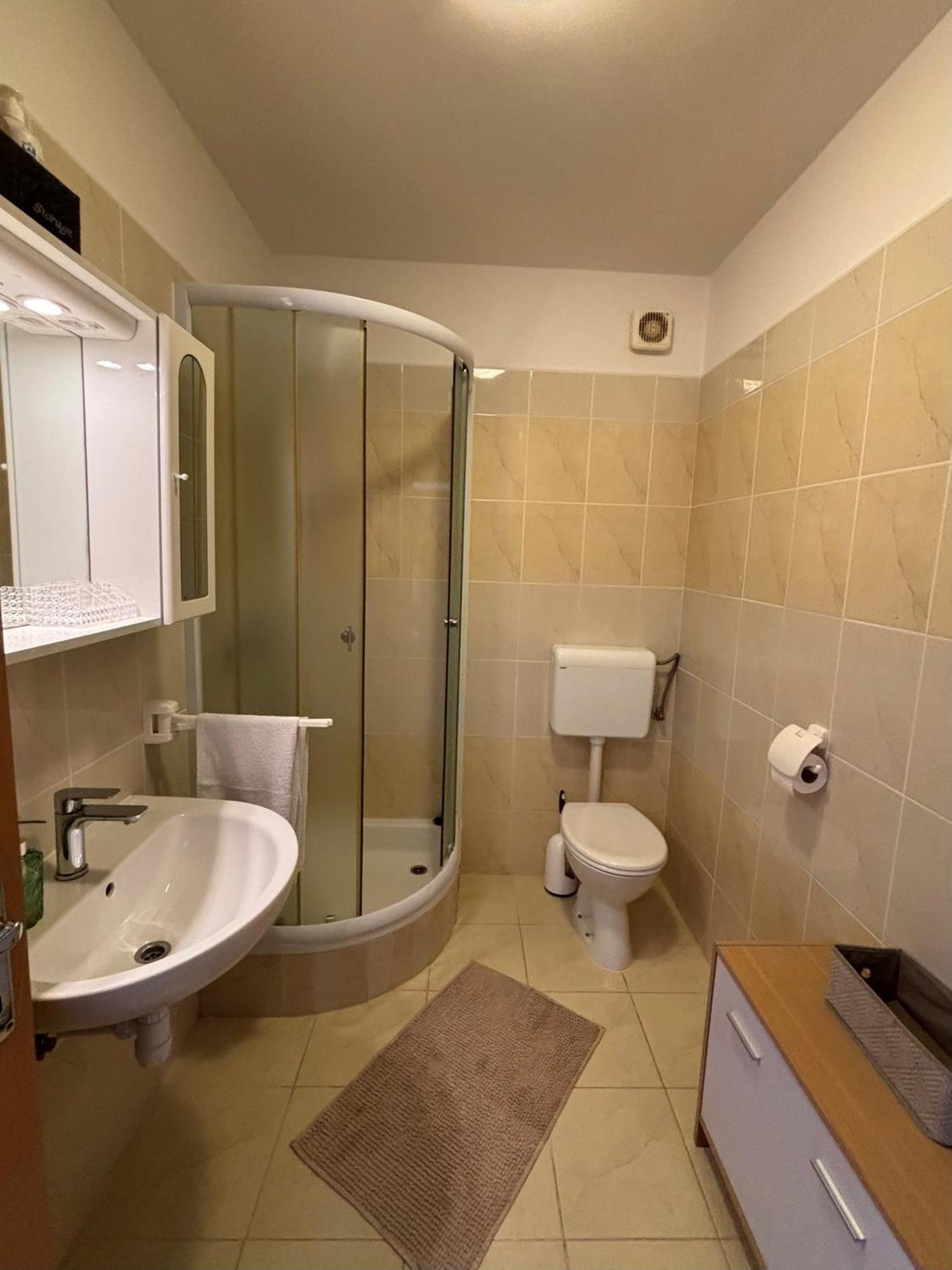 Apartmani Knezevic Posedarje Exterior photo